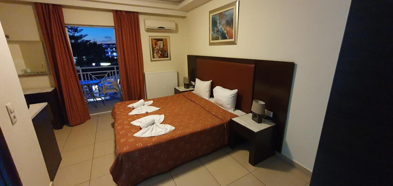 Vivian Hotel ลากานาส ภายนอก รูปภาพ