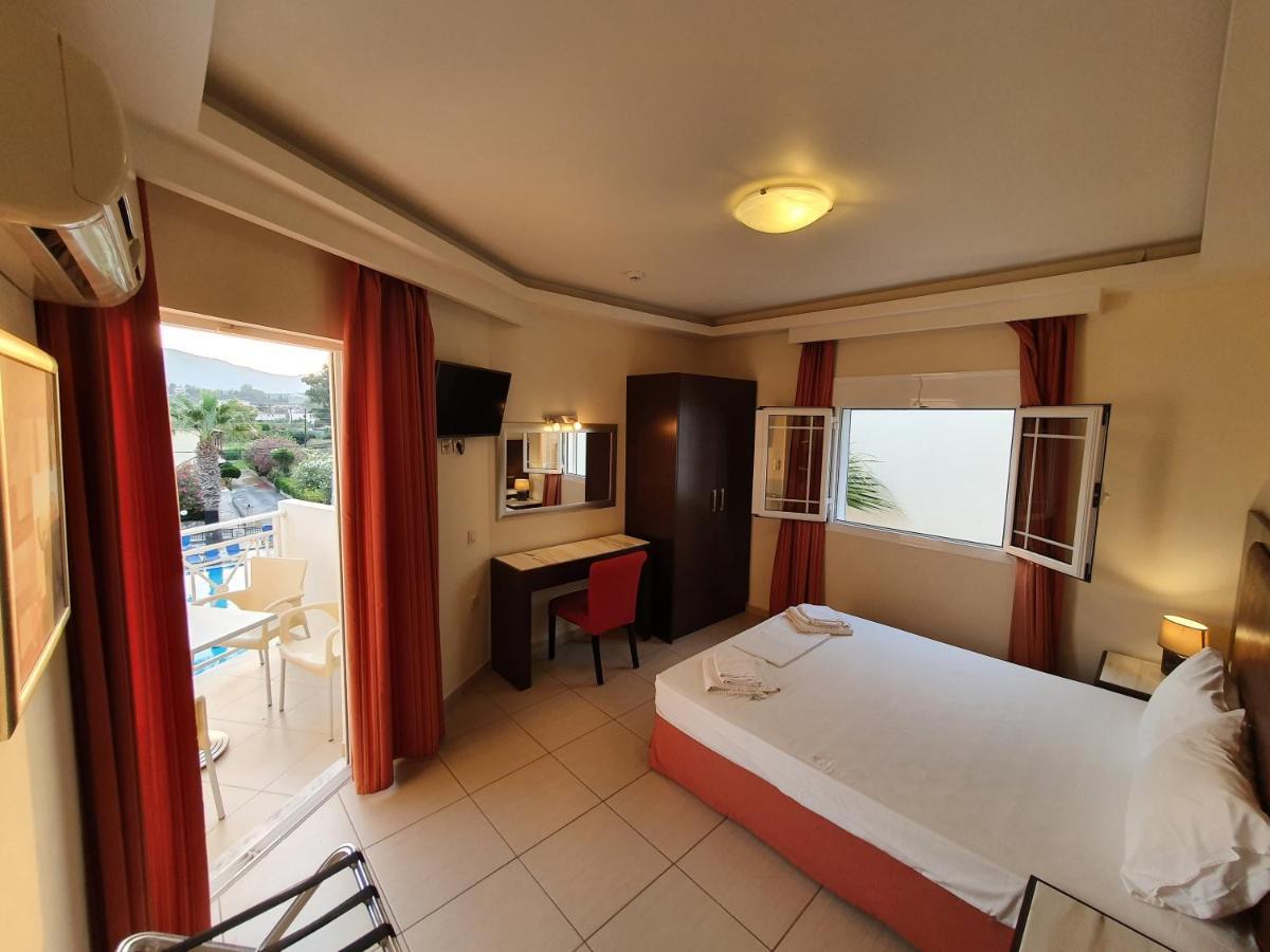 Vivian Hotel ลากานาส ภายนอก รูปภาพ