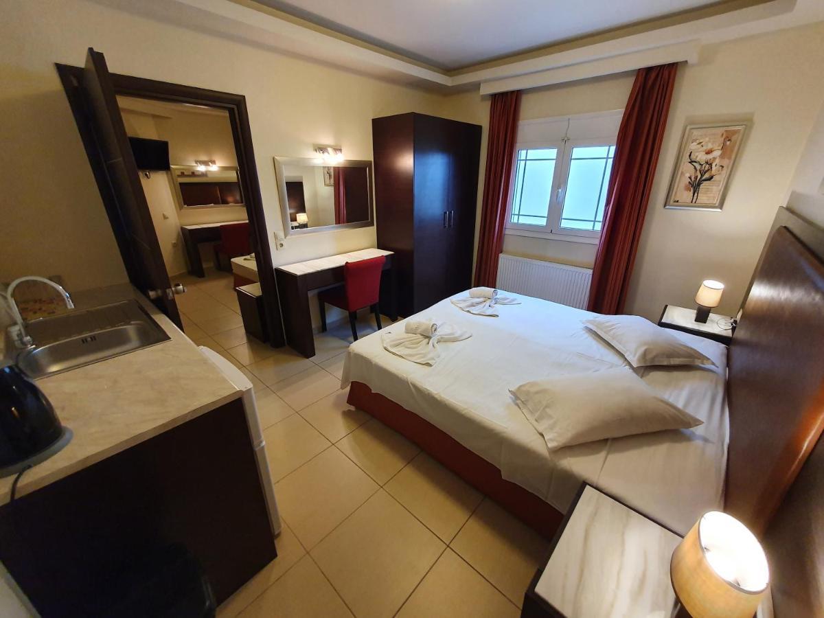 Vivian Hotel ลากานาส ภายนอก รูปภาพ