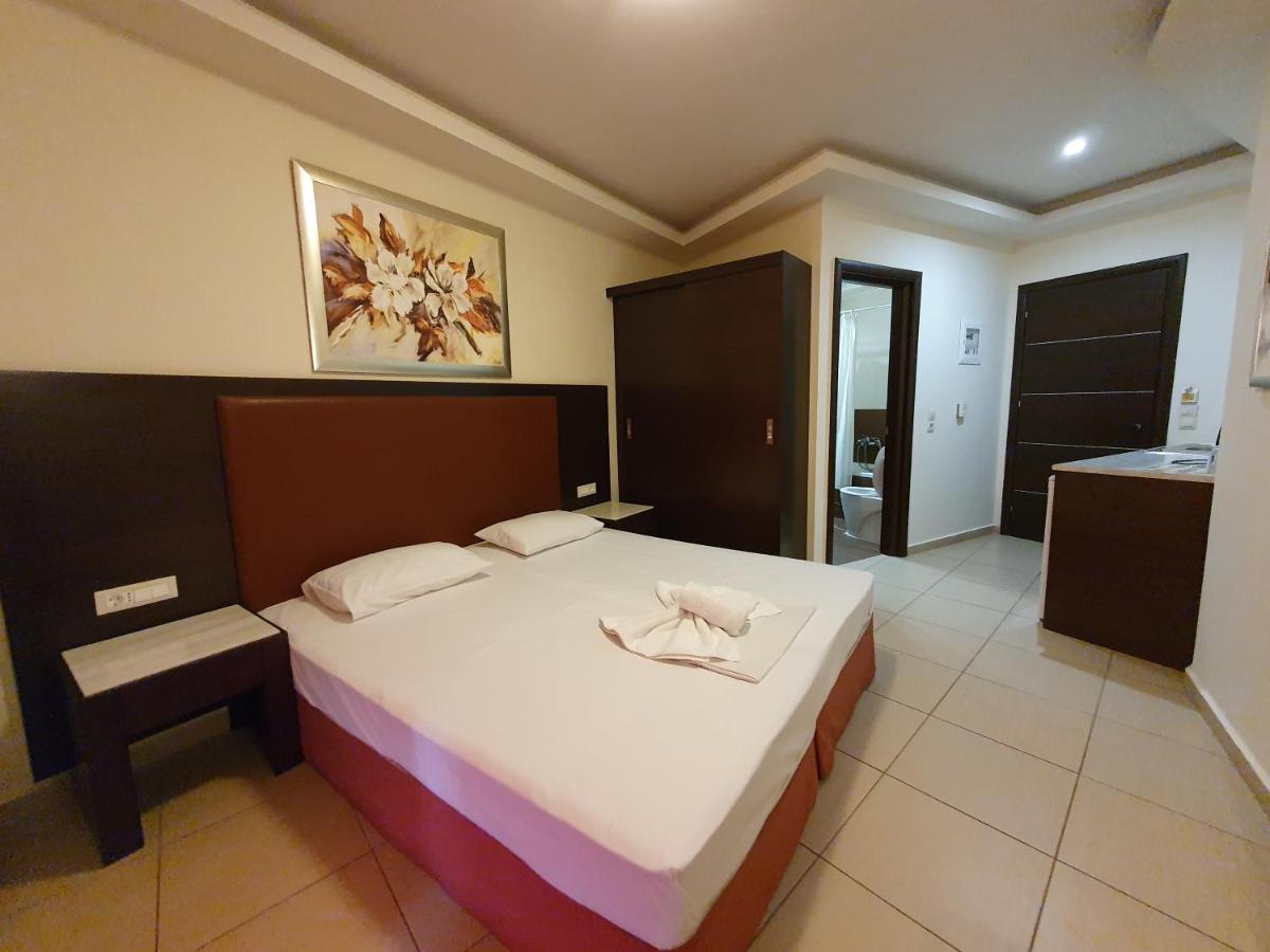 Vivian Hotel ลากานาส ภายนอก รูปภาพ