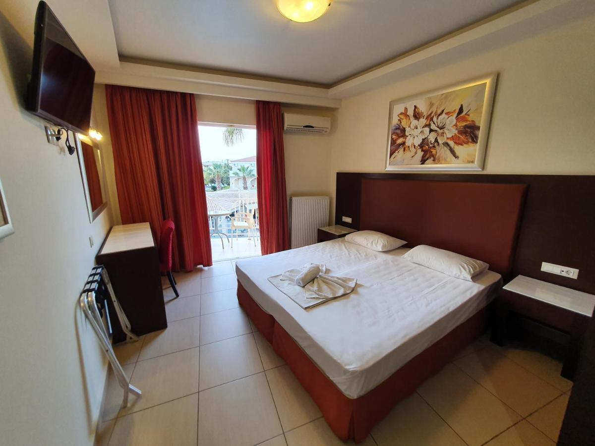 Vivian Hotel ลากานาส ภายนอก รูปภาพ